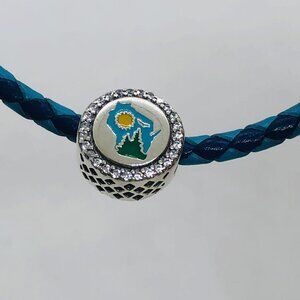 ✨✨Pandora Green Bay Wisconsin Exclusive State Love Moments Charm